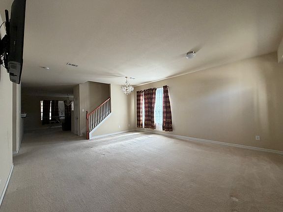 5th image of 304 Serenade Ln