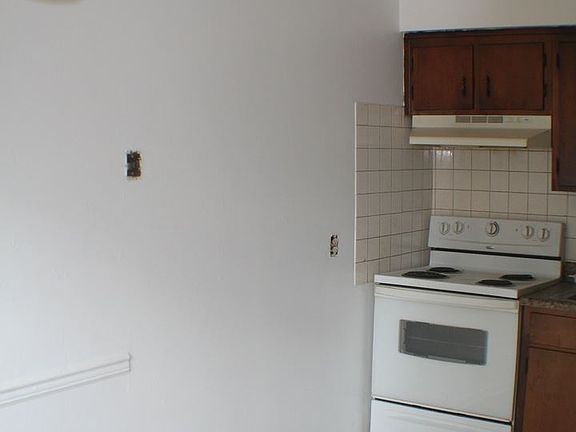 5th image of 9642 Sherwood Pl APT 4