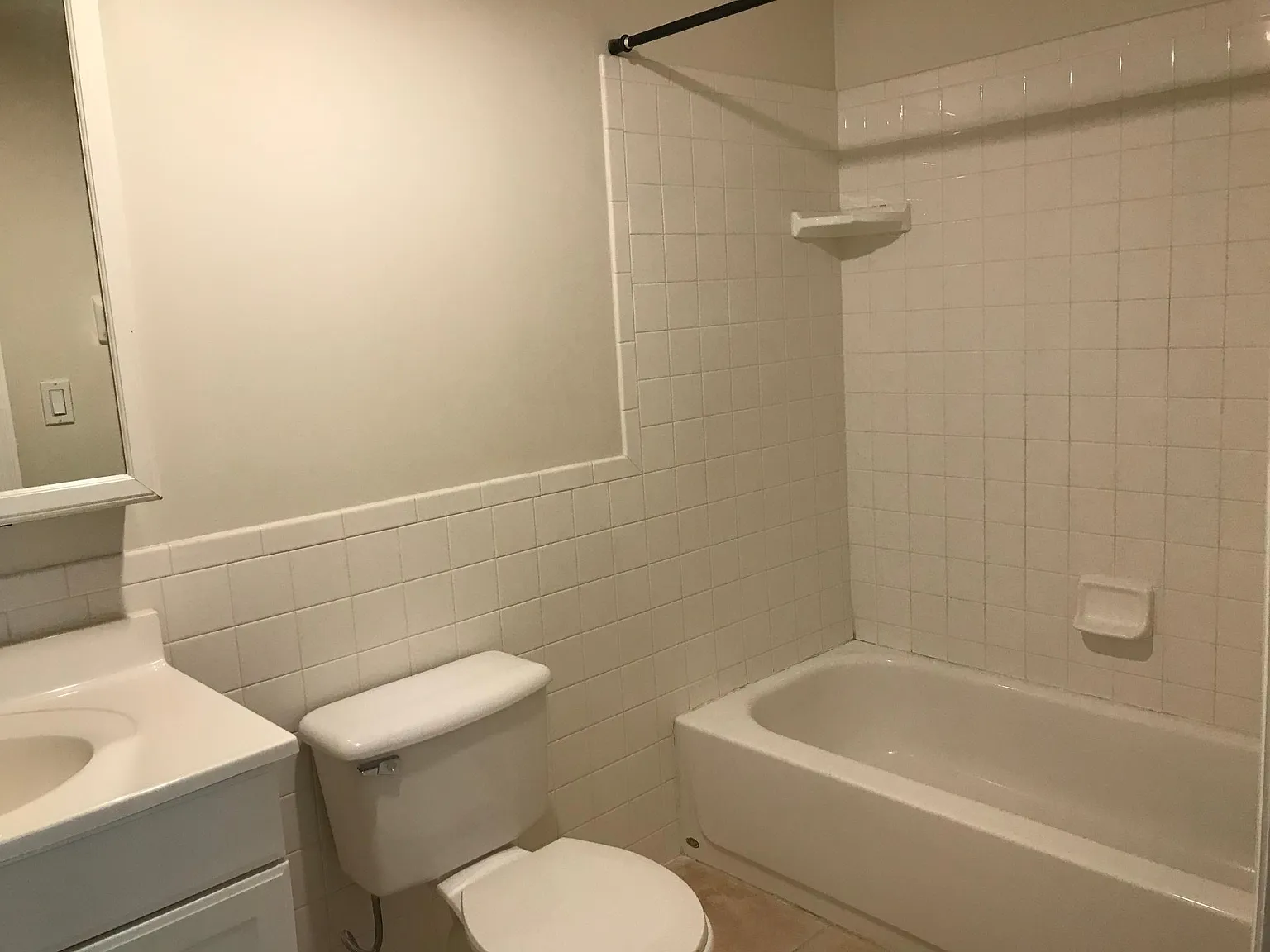 625 Acapulca Way — Photo 3