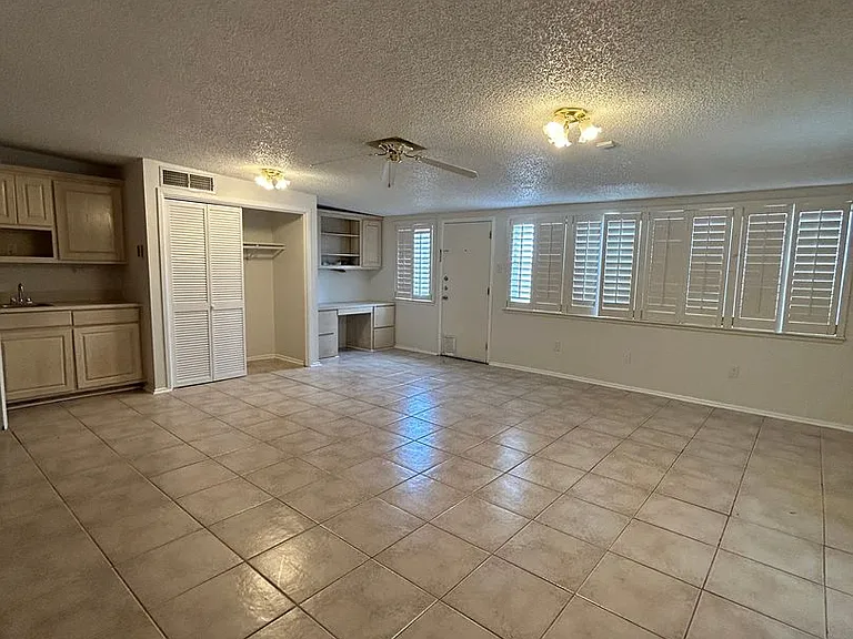 1702 Bonham Ave — Photo 16