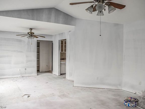 2nd image of 5130 Francesca St