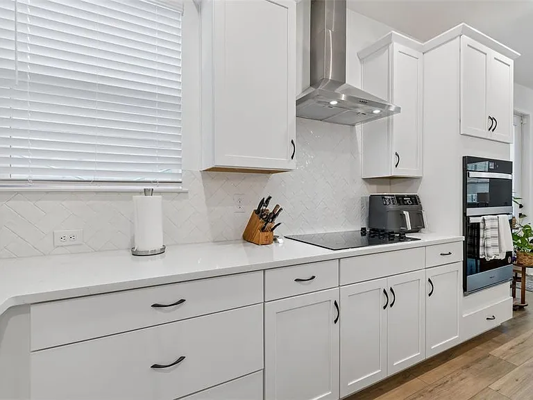 2021 Amelia Bay Pl — Photo 12