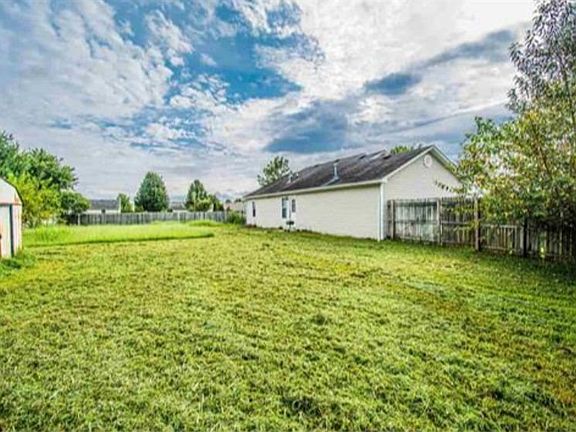 4th image of 428 Lincoln Ct