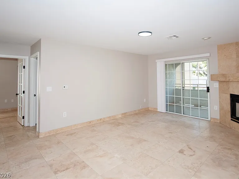 8452 Boseck Dr #187 — Photo 7