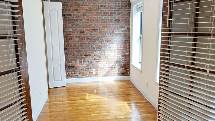 Rented by Avenues Real Estate | media 13