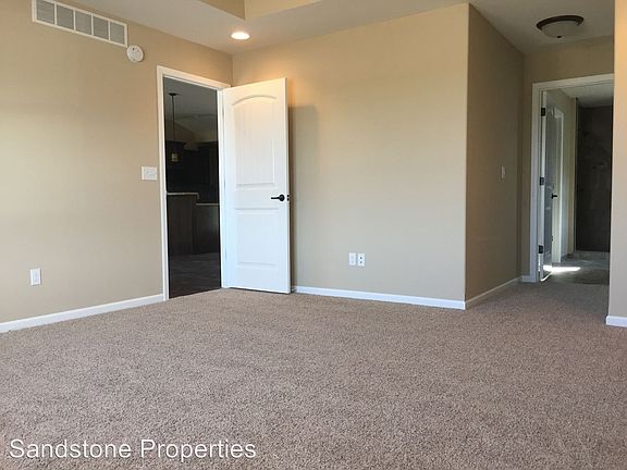 5th image of 4051 Westminister Dr