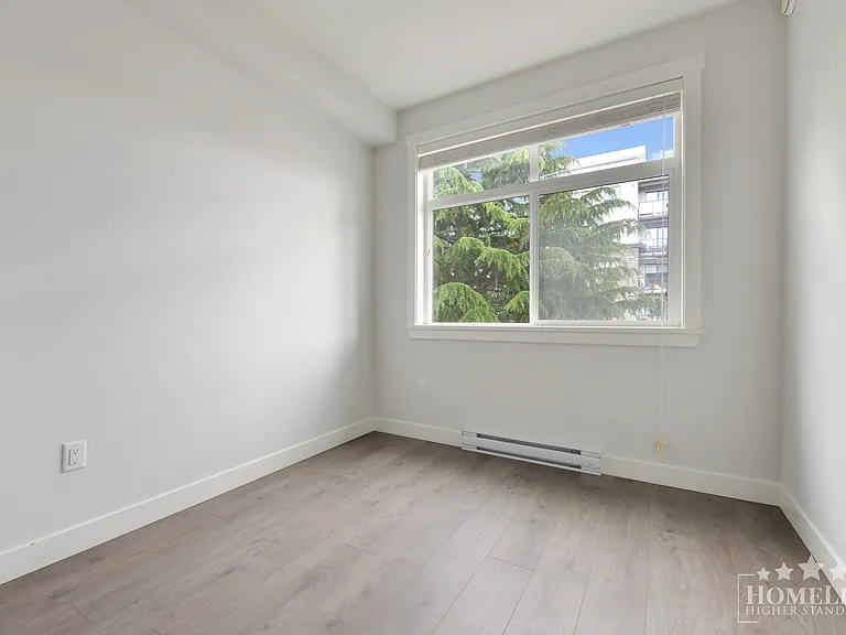 20696 Eastleigh Cres #318 — Photo 13