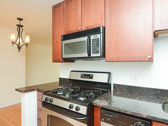5th image of 625 W Wrightwood Ave #D025