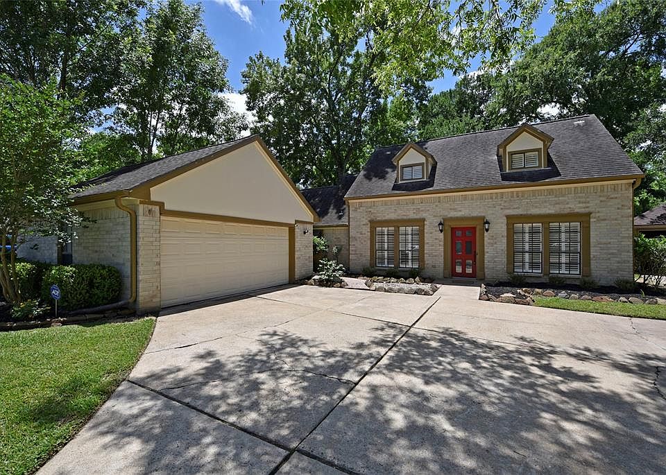 1st image of 2031 Manor Dr