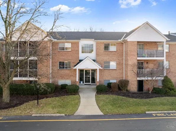 3225 Heritage Square Dr, Cincinnati, OH 45251