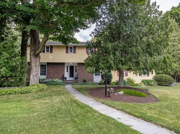 101 Luan Cir, Jamesville, NY 13078