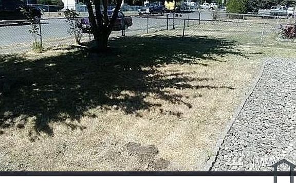 5th image of 270 Beech St