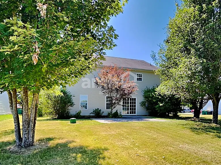 1042 Vanguard Dr — Photo 22