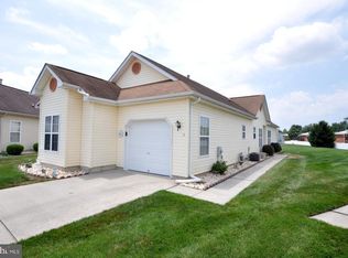 3 Danbury Ct, Edgewater Park, NJ 08010
