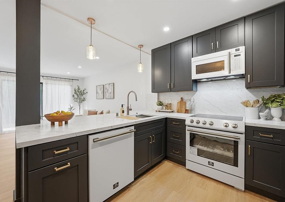 1st image of 6780 Friars Rd Unit 367