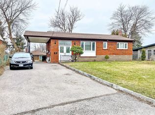 107 Seminole Ave, Toronto, ON M1J 1N8