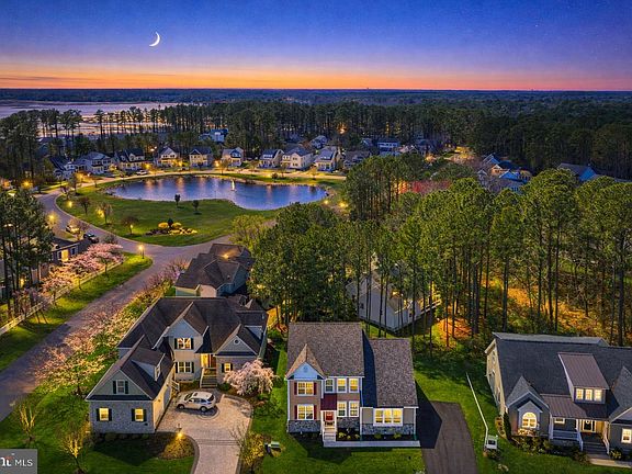 3rd image of 403 Bluewater Ct