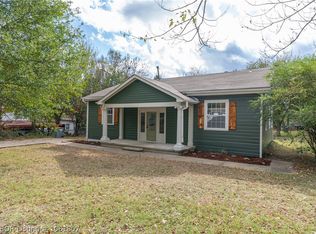 407 W Cedar St, Greenwood, AR 72936