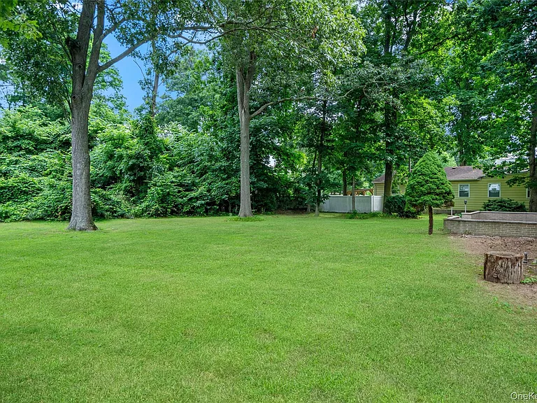 39 Wolfhollow Rd — Photo 35