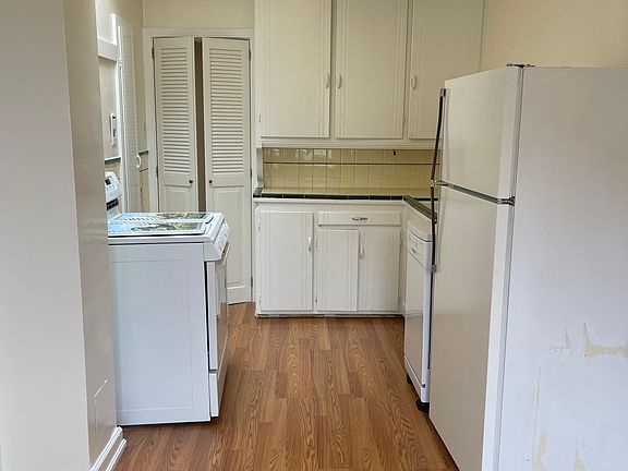 5th image of 111 Beaumont Ave