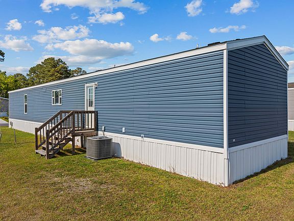 4th image of 108 Shetland Woods Dr.
