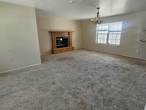 3rd image of 1100 S Main Ave