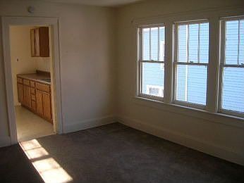 5th image of 267 Mystic Ave