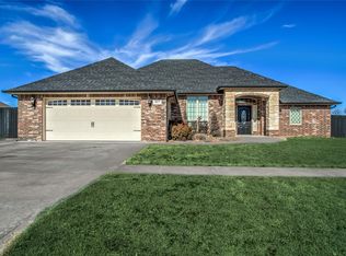 2017 Ez Go Dr, Weatherford, OK 73096