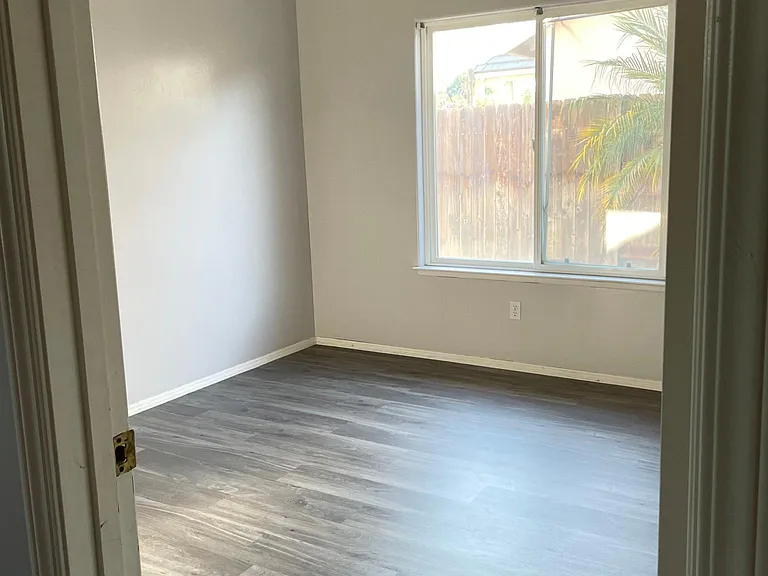 12216 Kingfisher Ave — Photo 17