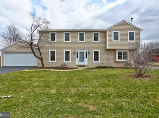 146 Stone Mill Dr, Elizabethtown, PA 17022
