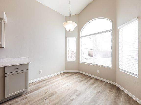 5th image of 8413 W Bluefield Ave