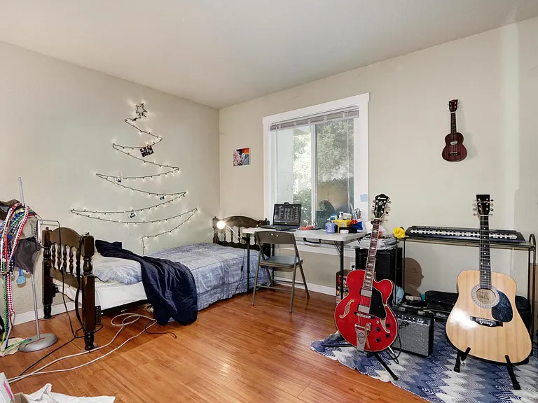 516 K St #A — Photo 8