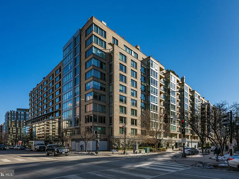 1155 23rd St NW #6C — Photo 32