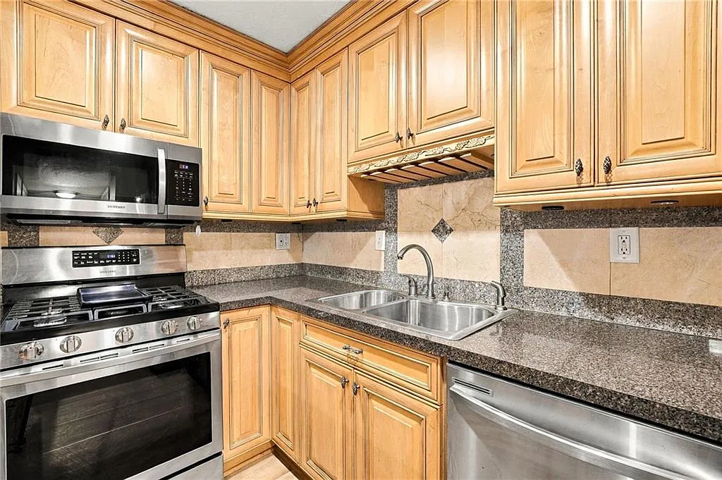 1 bed, 1.0 bath, 600 sqft, $1,500 — Photo 4
