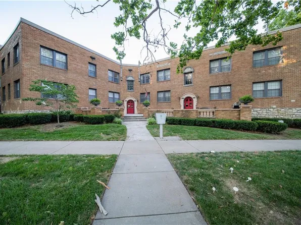 4521 Roanoke Pkwy APT 1, Kansas City, MO 64111