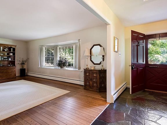 4th image of 133 Annasmead Rd
