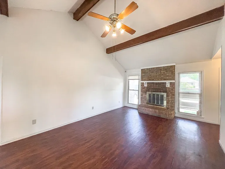 215 Ruffin Rd — Photo 8