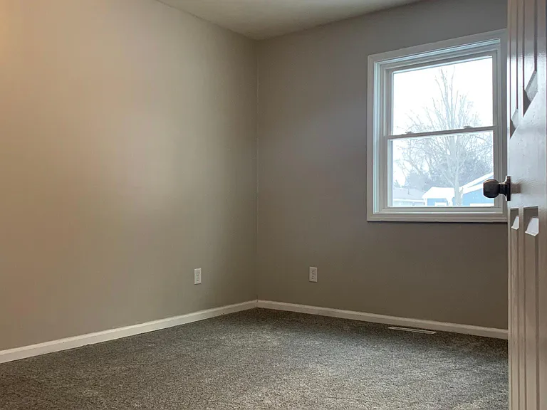 55701 Brink Ave — Photo 12