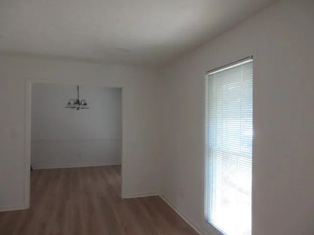 5450 Brookview Dr — Photo 10