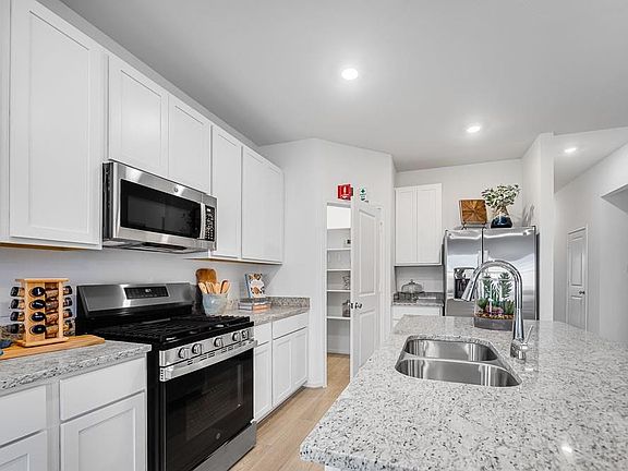 7th image of this home