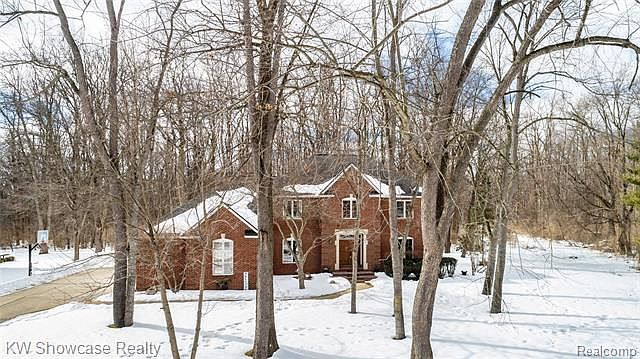 1st image of 9455 Park Ln