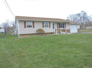 1224 W Grand Blanc Rd, Grand Blanc, MI 48439