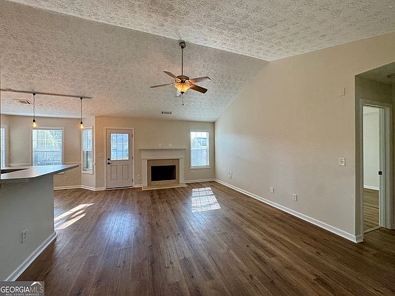 5th image of 920 Roxeywood Dr