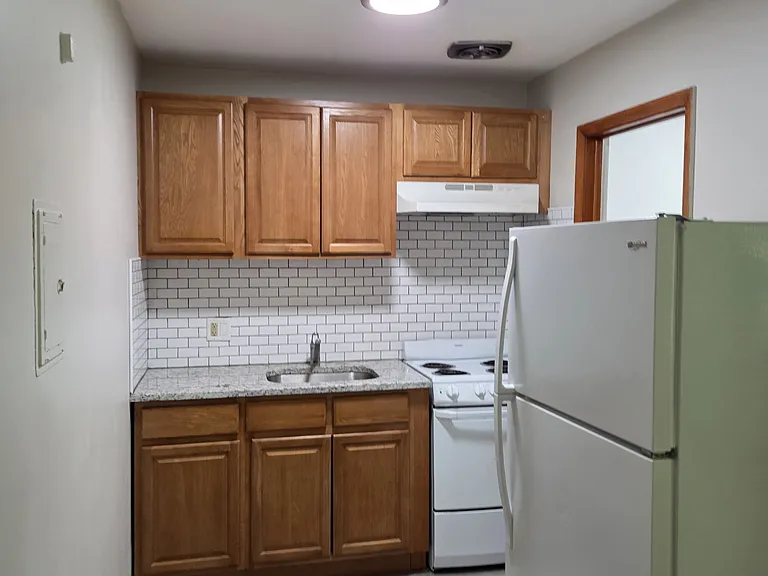 325 Mansfield St #C2 — Photo 9