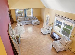 3 Meadowgrass Ln, Southampton, NY 11968