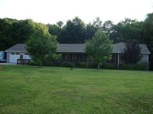 181 Rozean Ln, Daniels, WV 25832