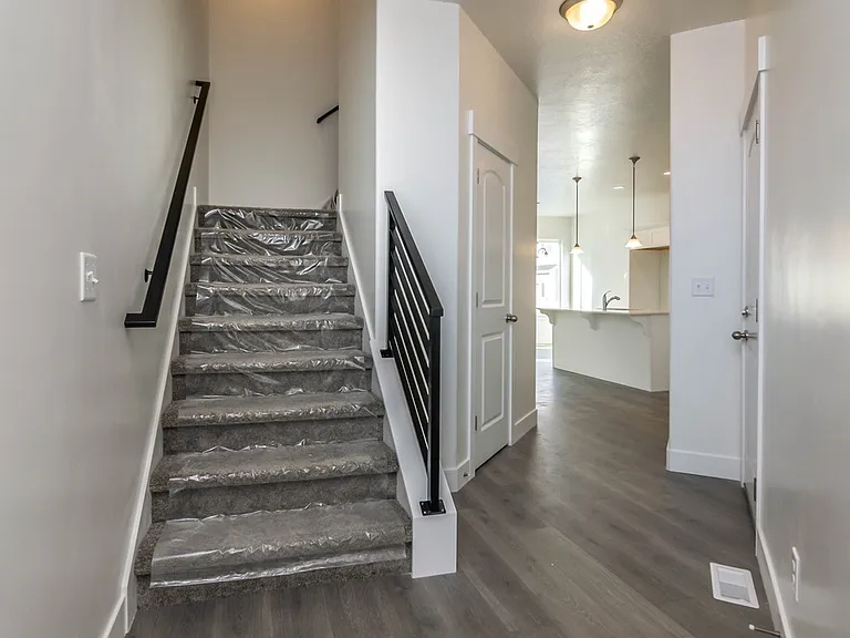 2299 N 3720 W — Photo 8