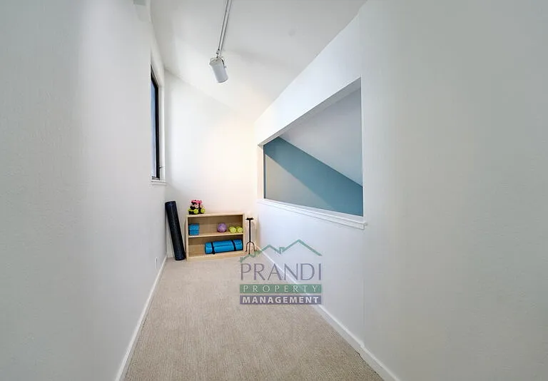 181 Professional Center Pkwy — Photo 18