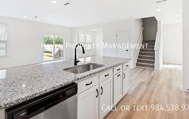 121 Shadowdale Ln — Photo 12