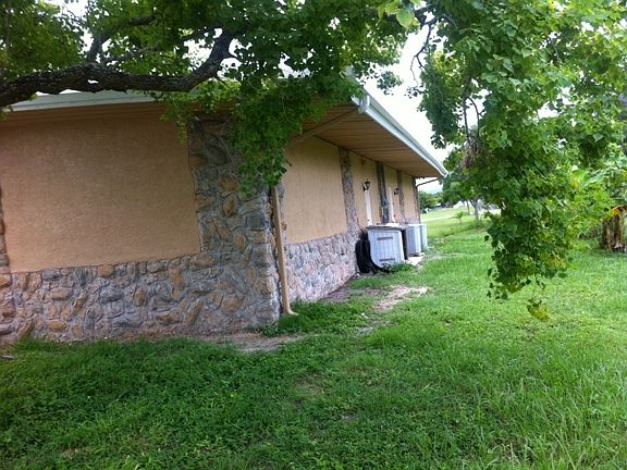2nd image of 130 Lee Blvd